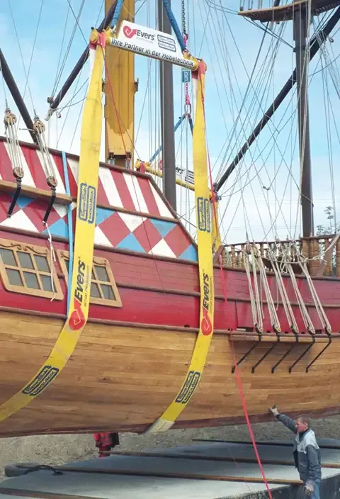 Sailing Through The Air - The High Stakes Lift of A 23m Ship