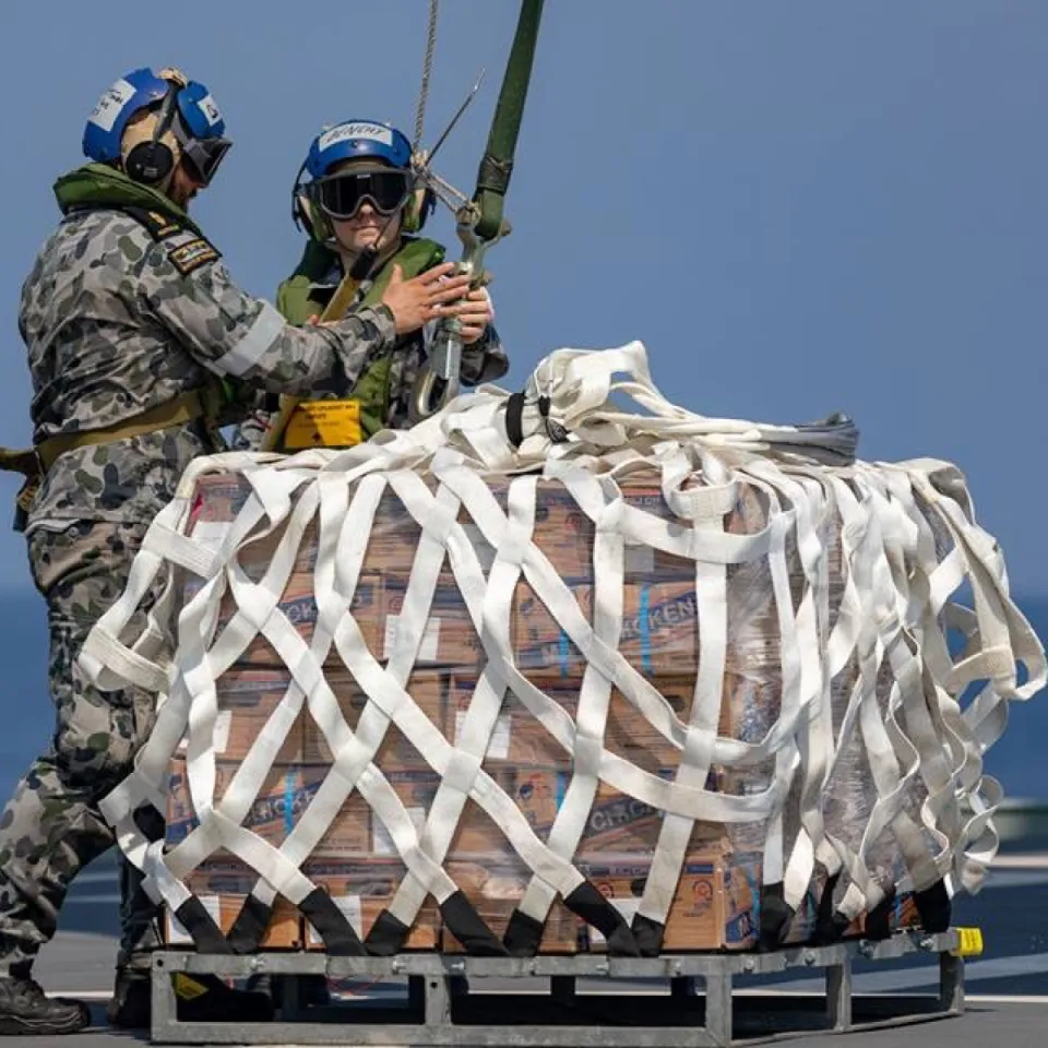 military using spanset lifting net