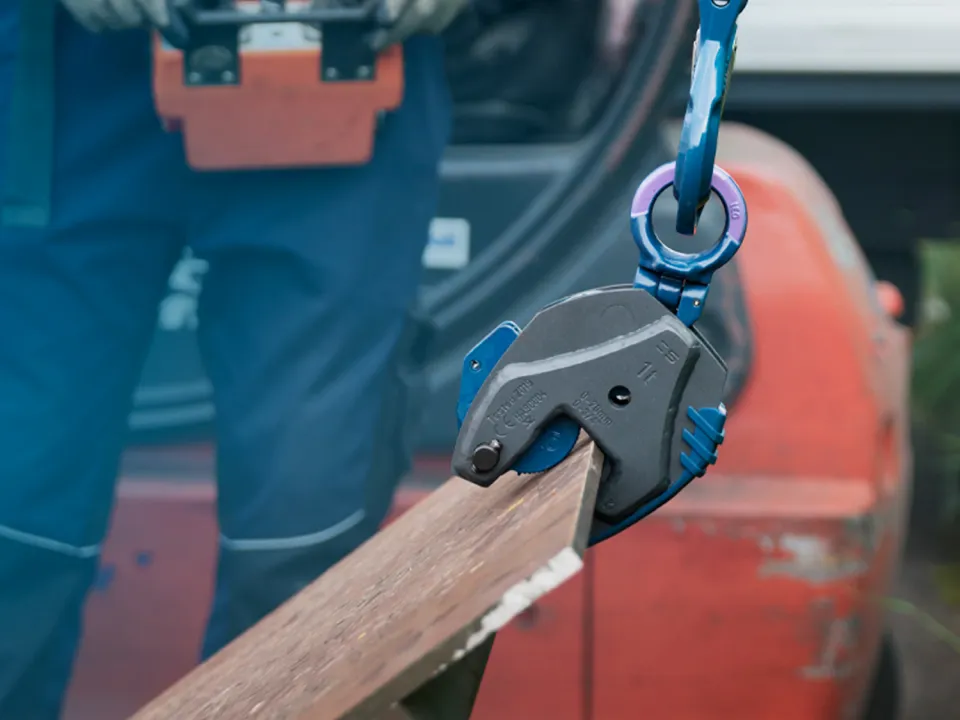 Vertical lifting clamps for moving and turning plates from 500kg to 6t