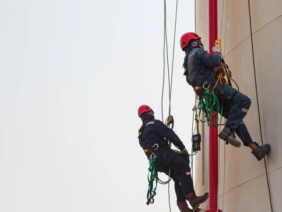 Working at Height Without TKBT Certification: Legal & Fatal Risks