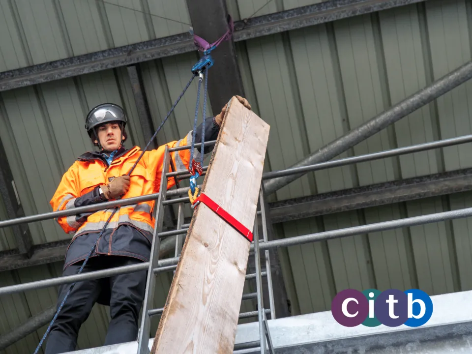  Scaffolders Safe Lifting and Slinging Training 